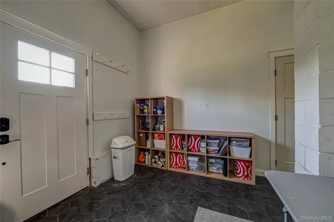 Photo of 81 Manor Lane