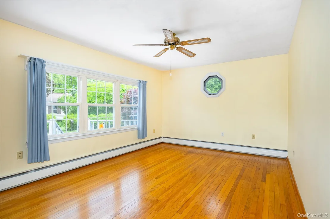 Photo of 45 Holt Road