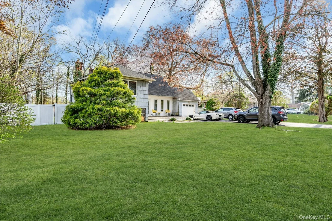 Photo of 4 Clearbrook Drive