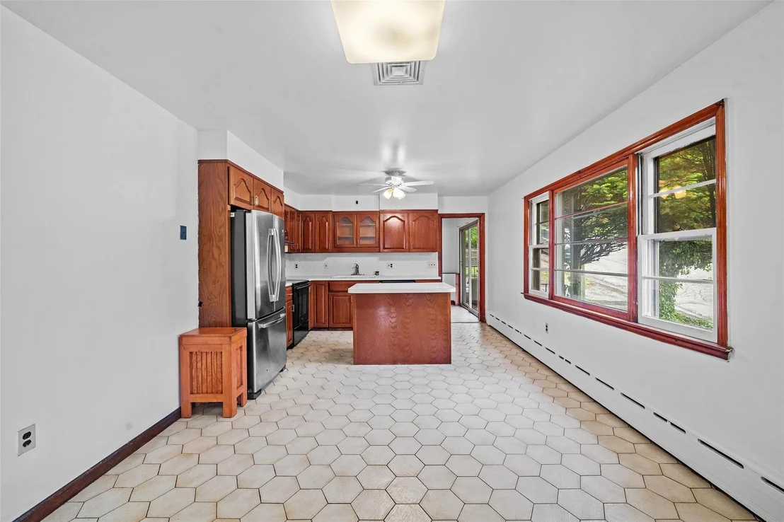 Photo of 420 Nelson Avenue
