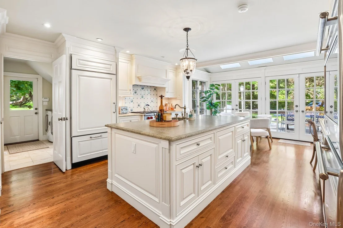 Photo of 90 Greenhaven Road