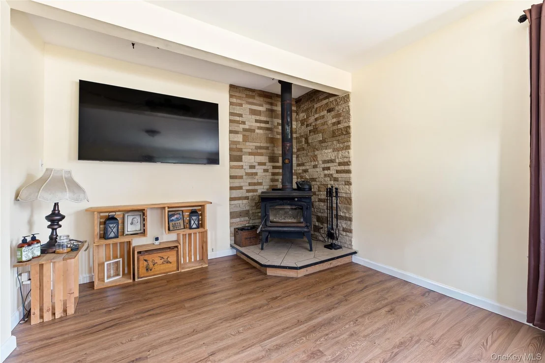 Photo of 200 Walnut Street
