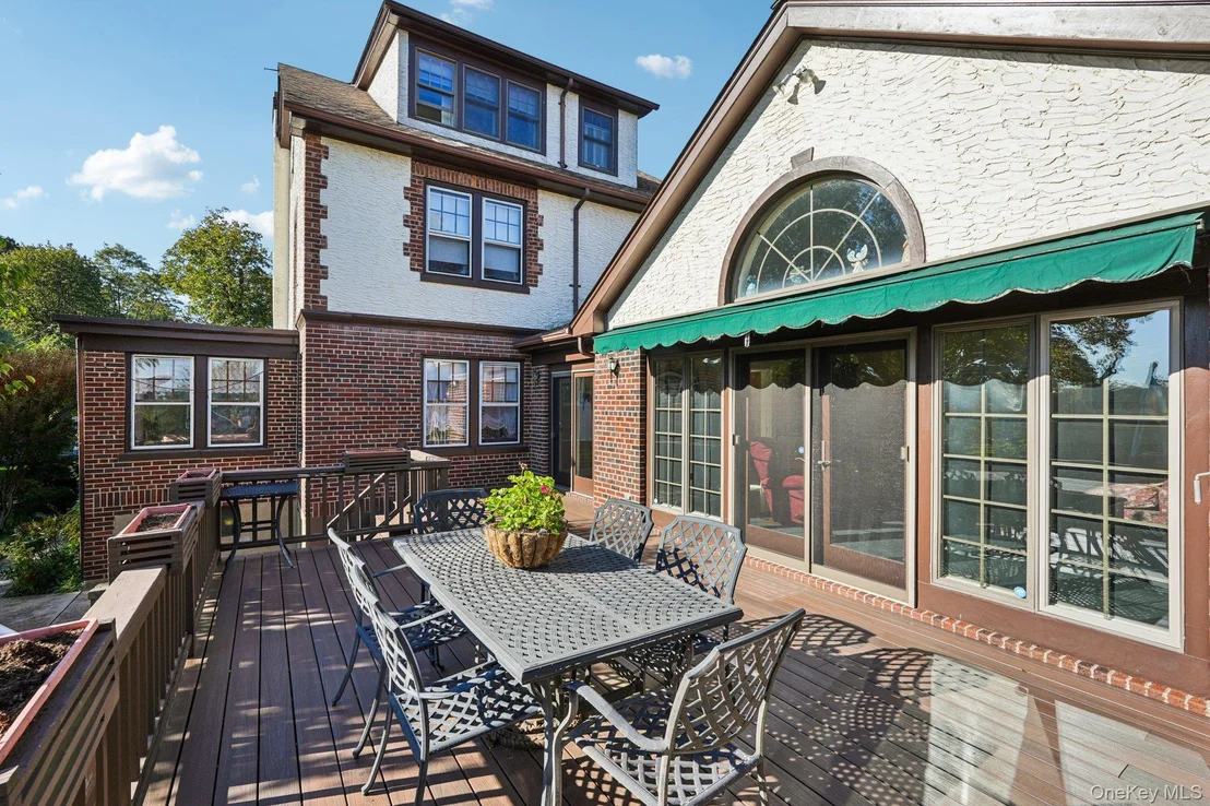 Photo of 18 Chippewa Road