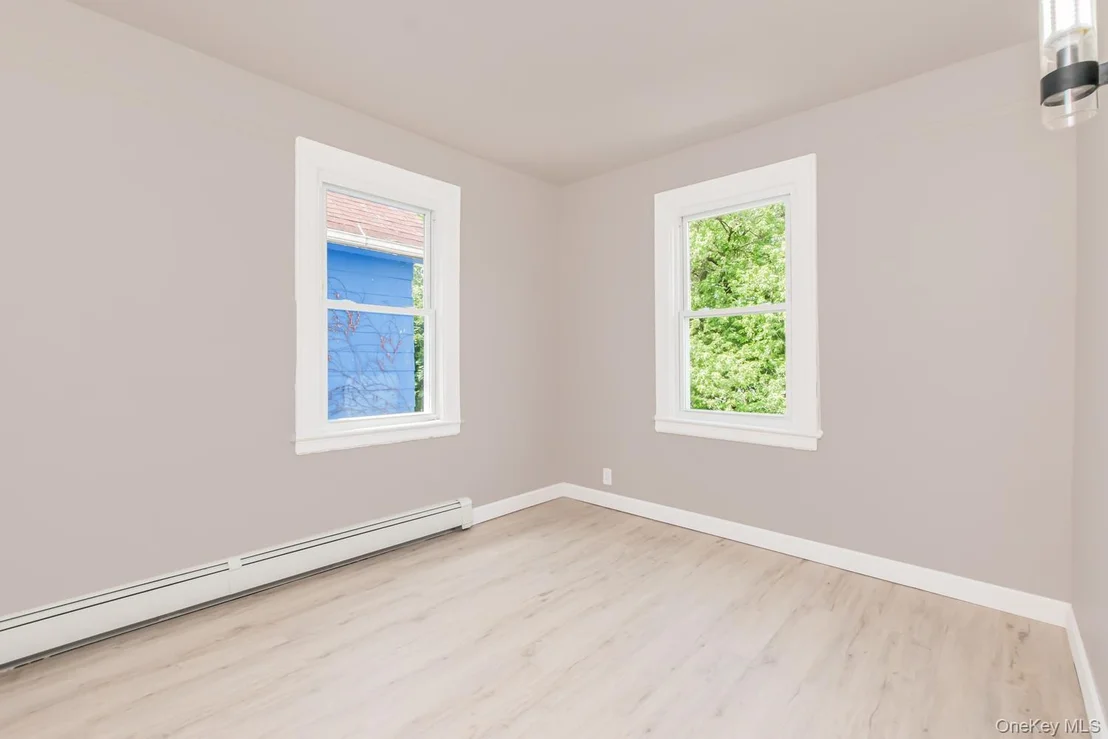 Photo of 427 Taylor Avenue