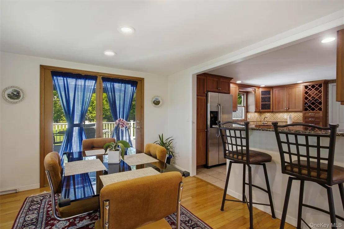 Photo of 32 Meadow Ridge Road
