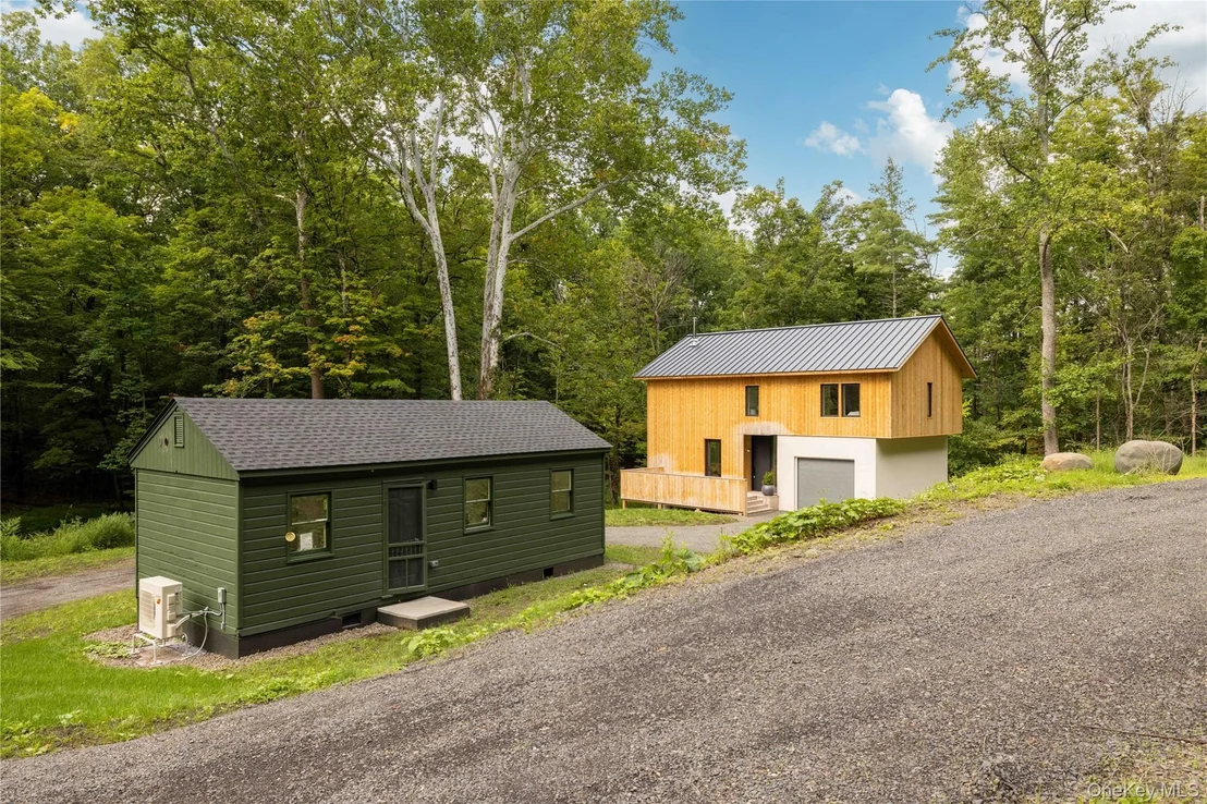Photo of 332 Mohonk Road