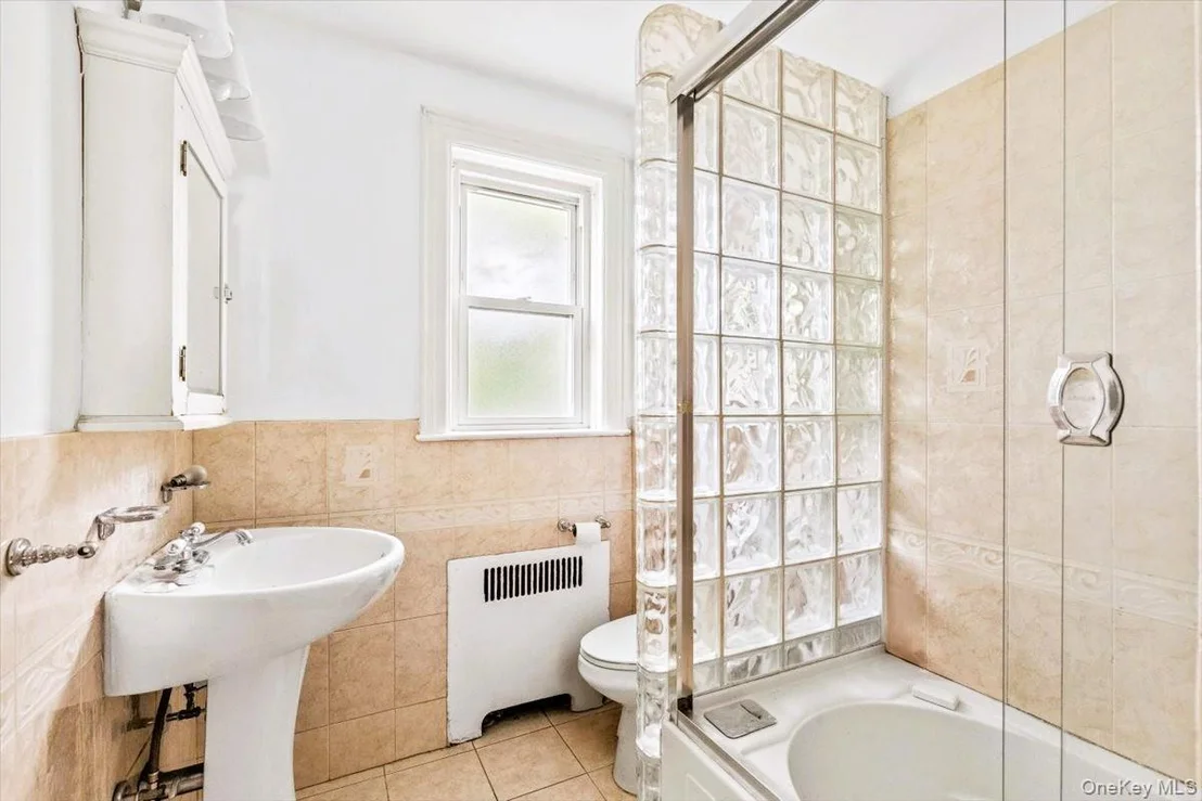 Photo of 6112 Fieldston Road