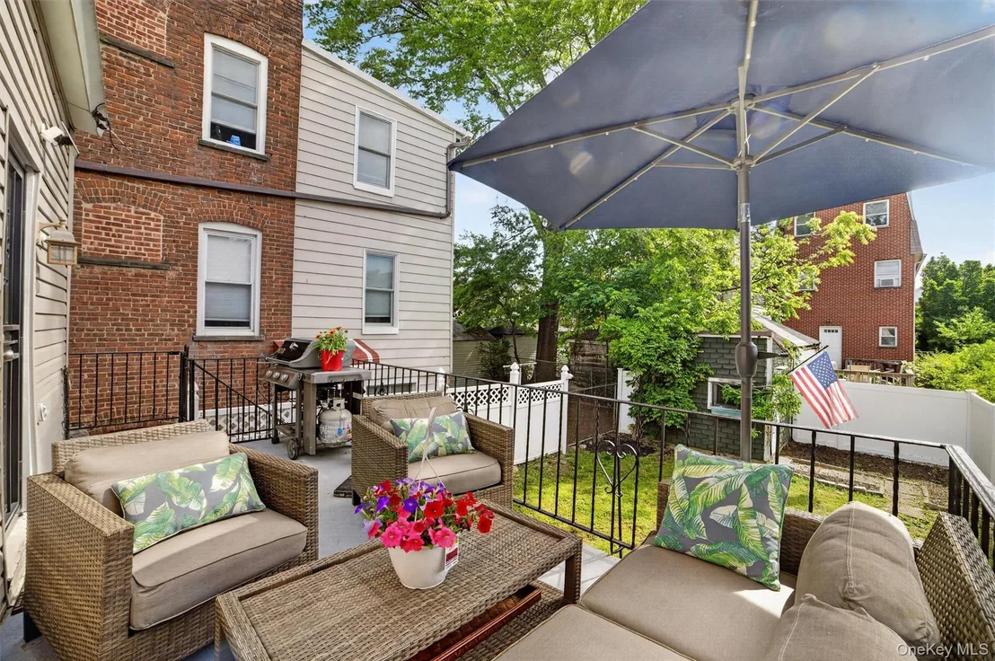 Photo of 4218 Herkimer Place