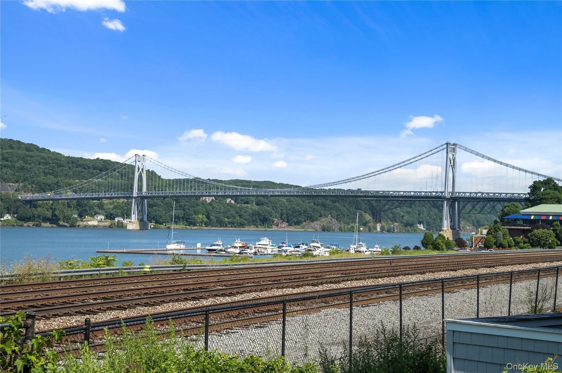 Photo of 310 Bridgeview Drive