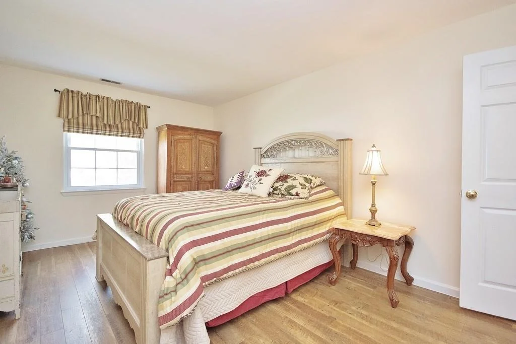 Photo of Unit B at 800 Commons Way