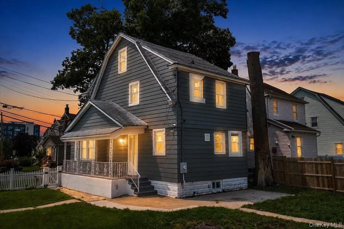Photo of 17 Sapir Street