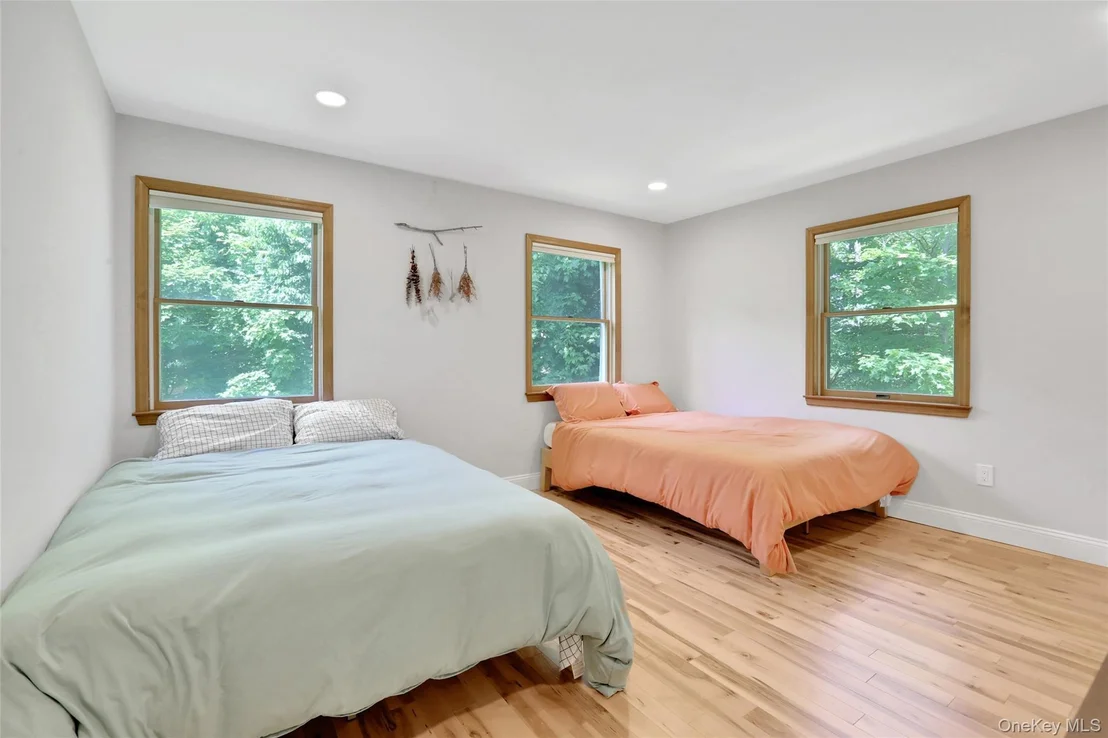 Photo of 8 White Pine Lane