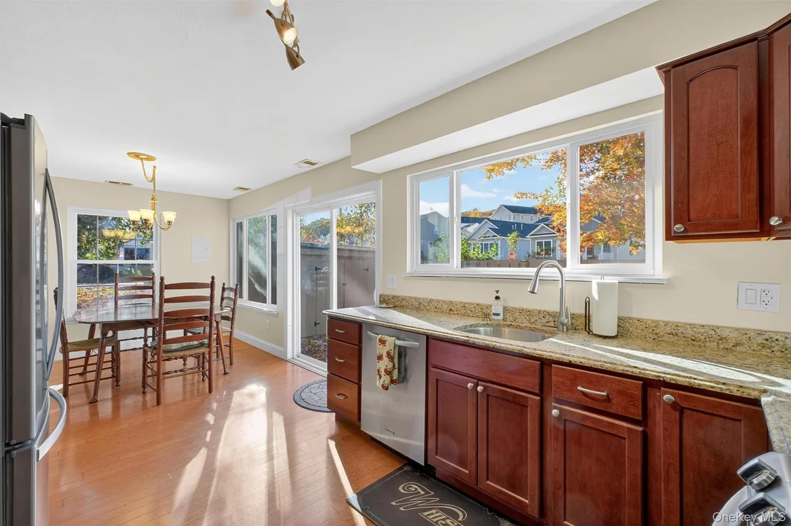 Photo of 48 Sunny Brook Circle