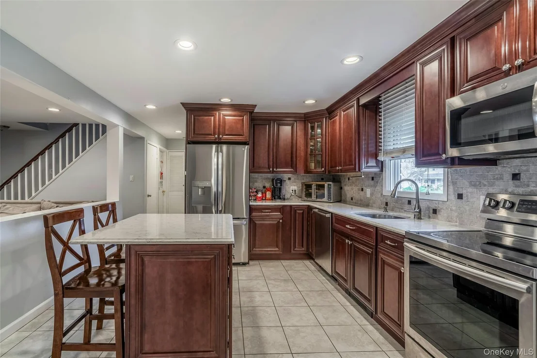 Photo of 200 Willowood Drive