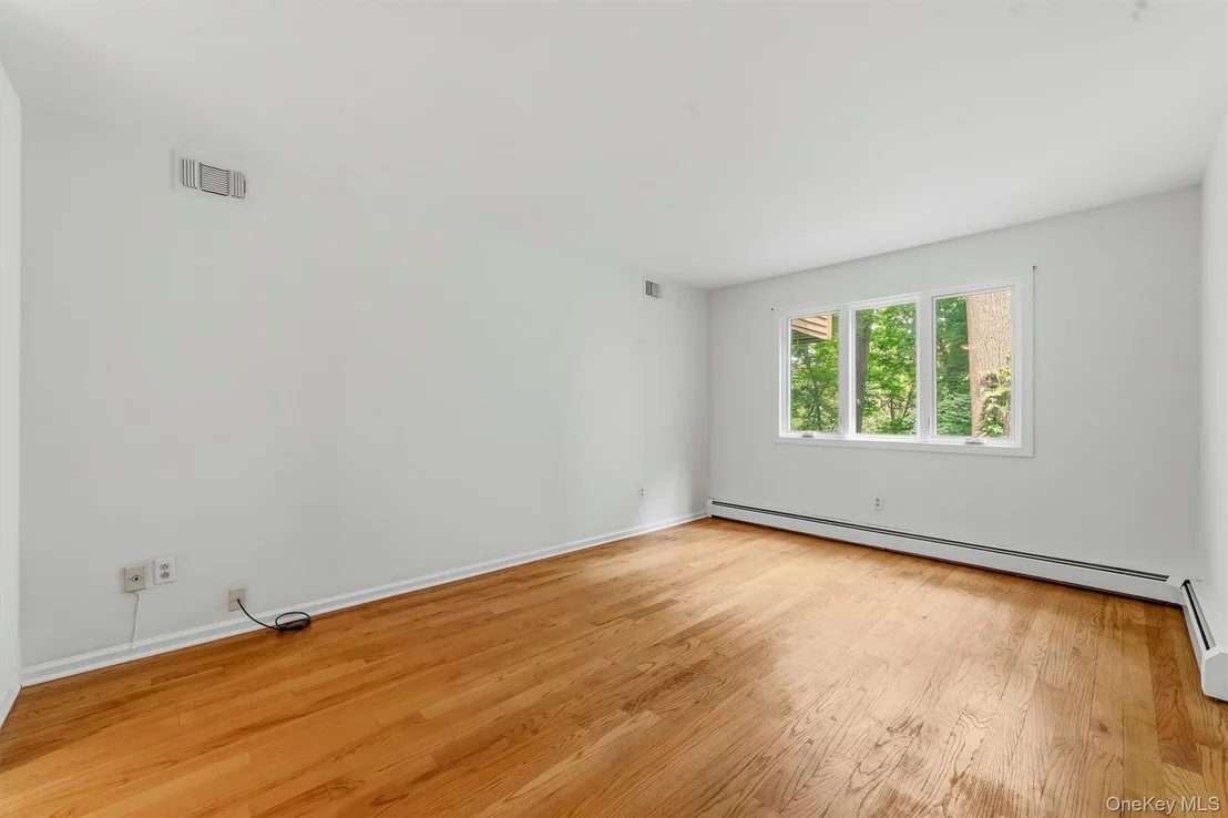 Photo of 101 Eagle Bay Drive