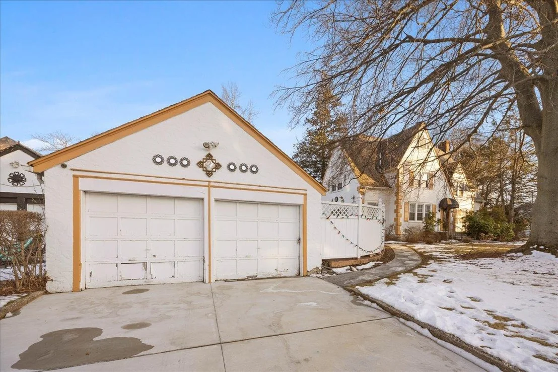Photo of 319 Summit Avenue