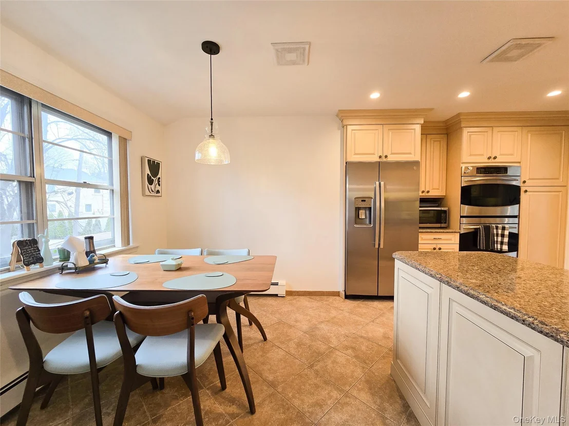 Photo of 112 Crescent Drive