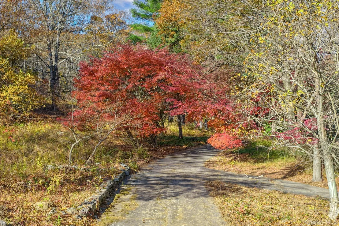 Photo of 115 Old Roaring Brook Road