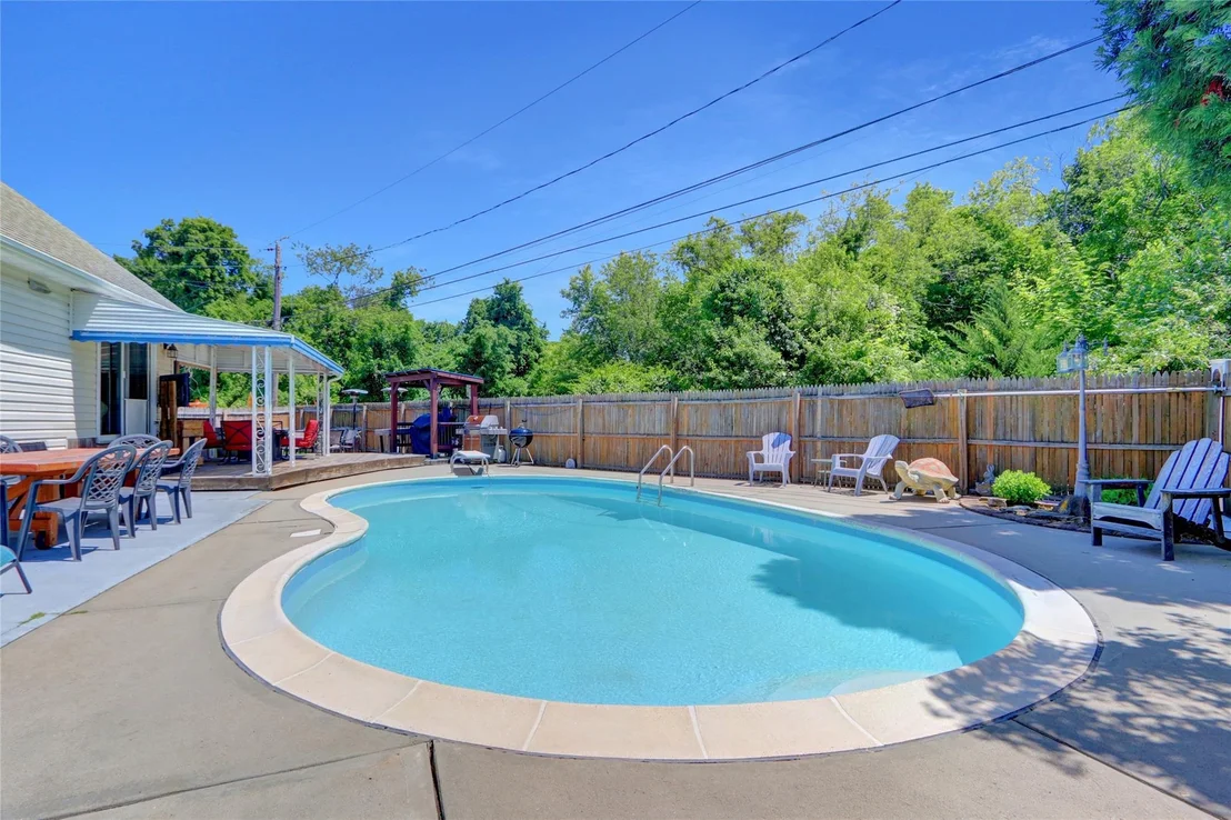 Photo of 71 Elizabeth Drive