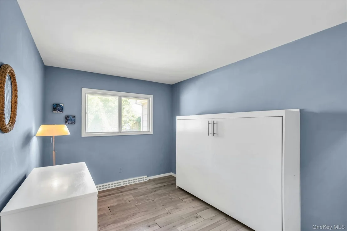 Photo of 32 E 7th Street