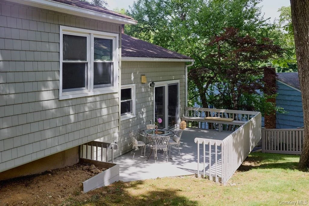 Photo of 72 Hickory Hill Drive
