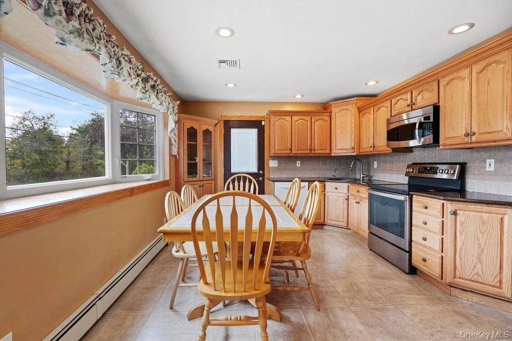 Photo of 151 Islip Boulevard
