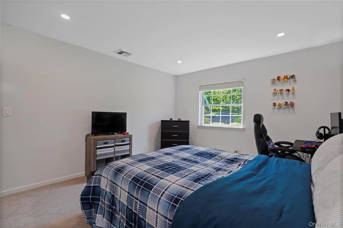 Photo of 11 Kenneth Drive
