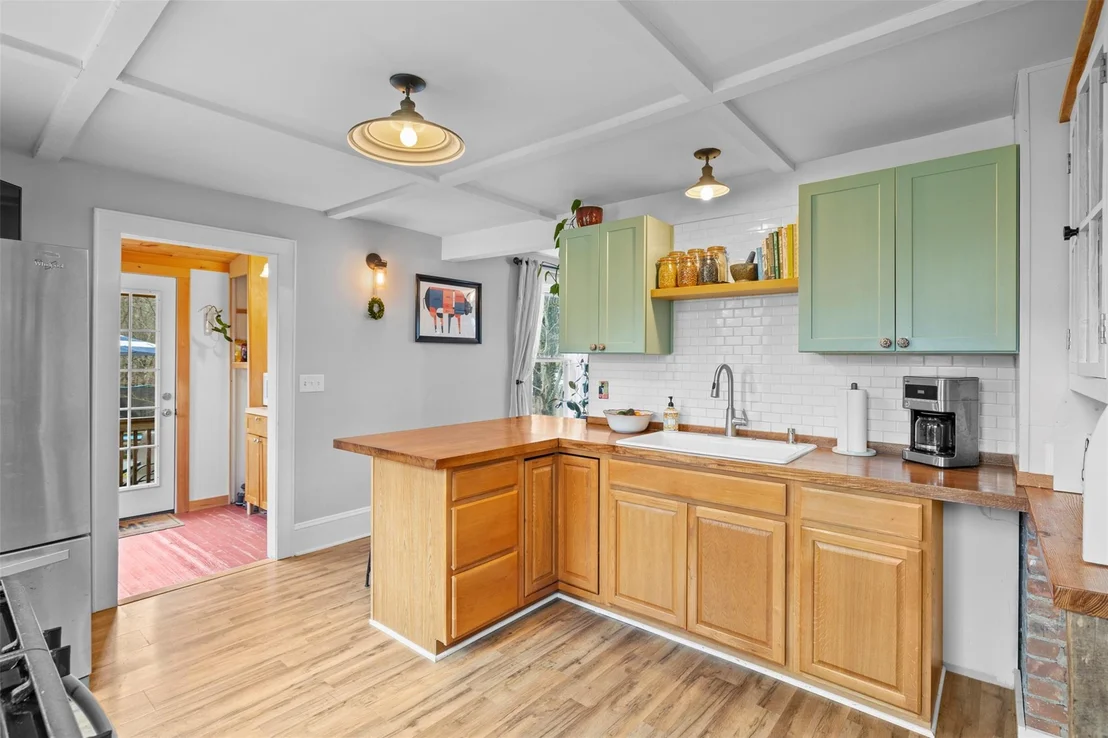 Photo of 11 Maple Street