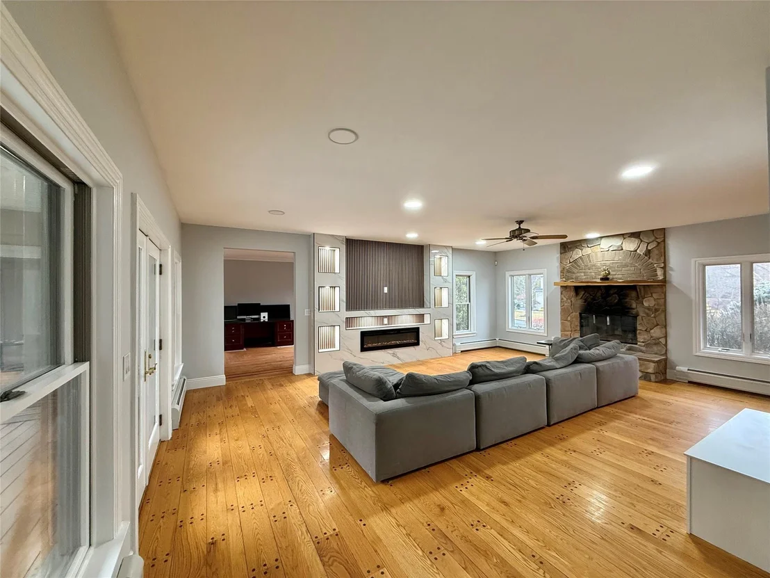 Photo of 6 Sandyfields Lane
