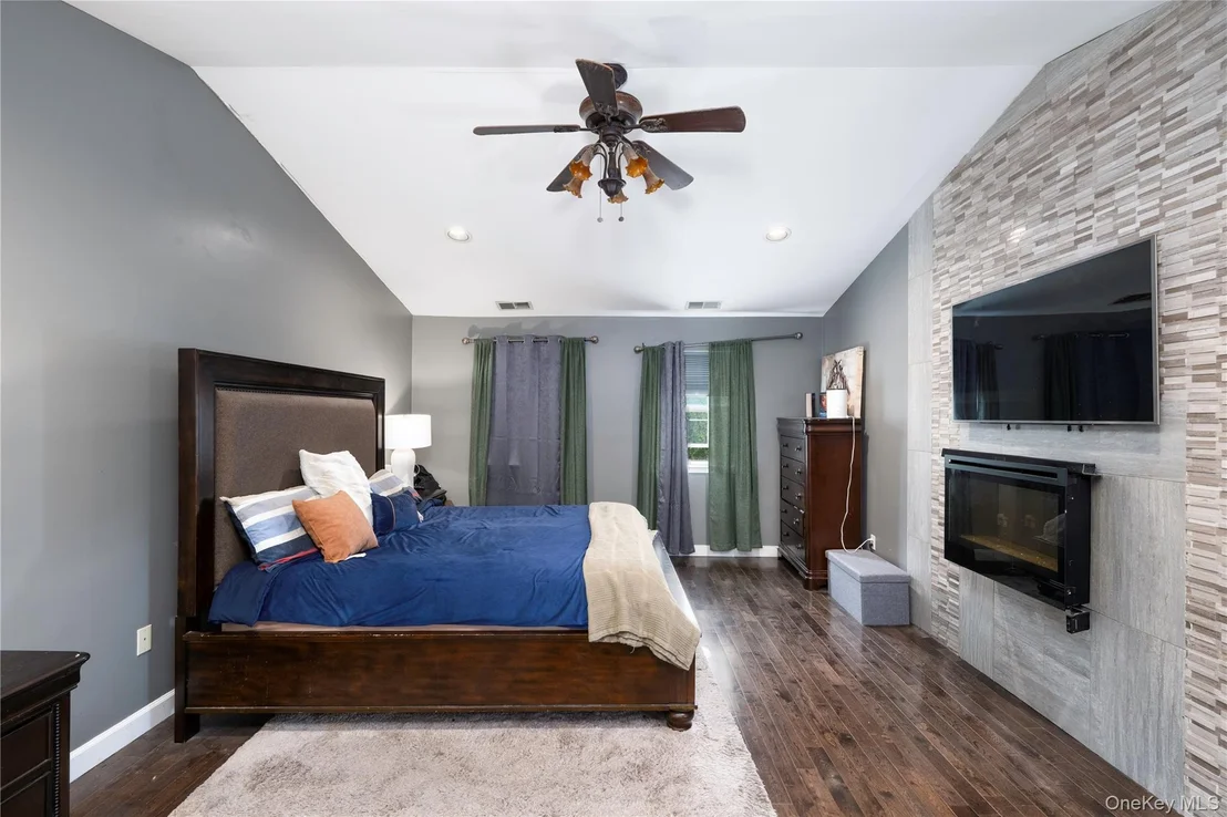 Photo of 8 Cedardale Loop