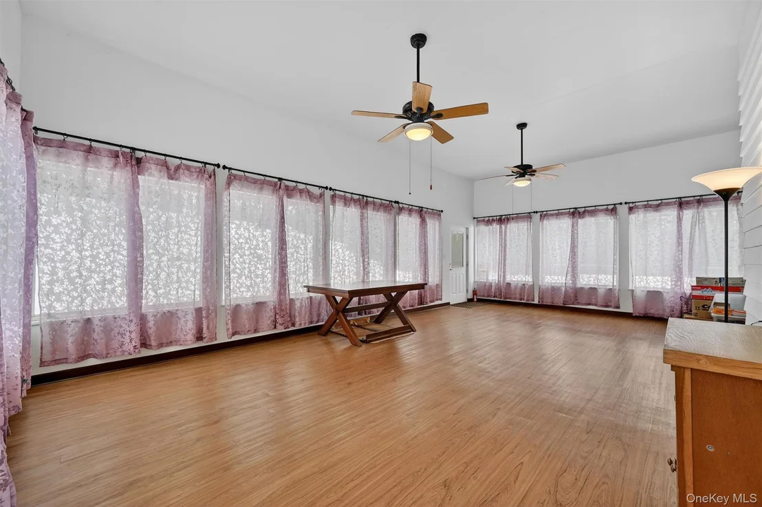 Photo of 51 Lakeside Road