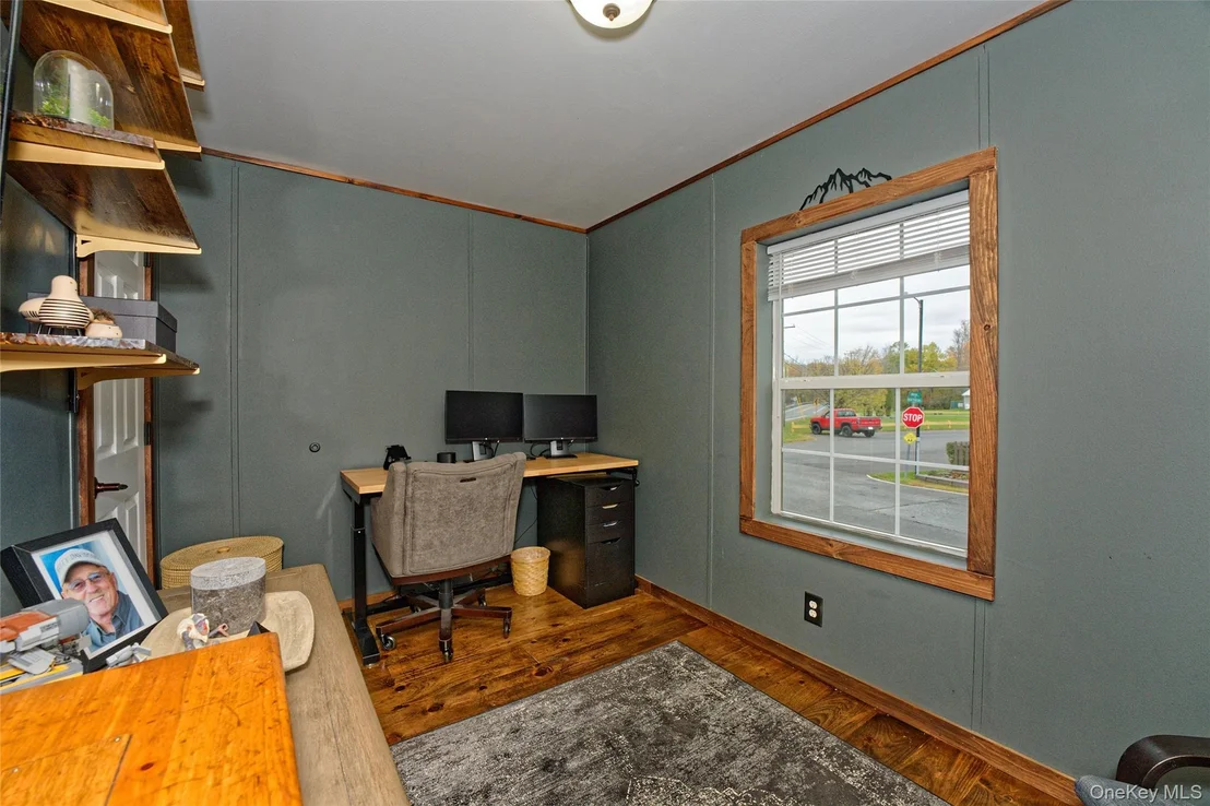 Photo of 28 Matthew Dr, Castleton