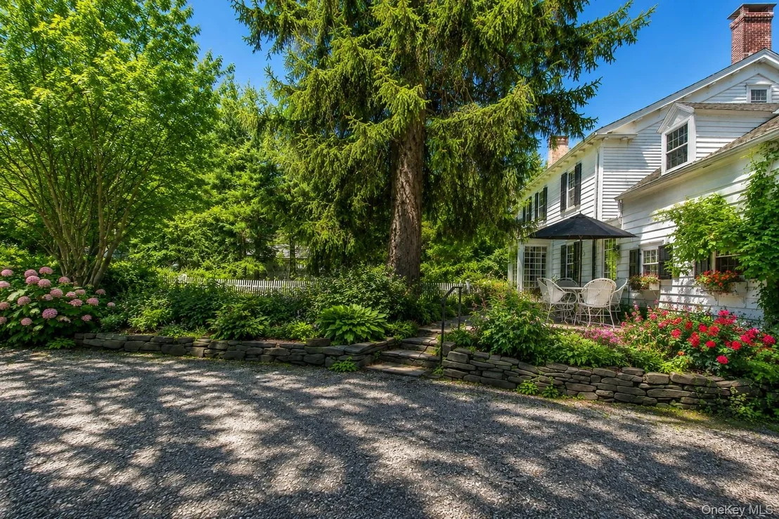 Photo of 3244 Sharon Turnpike