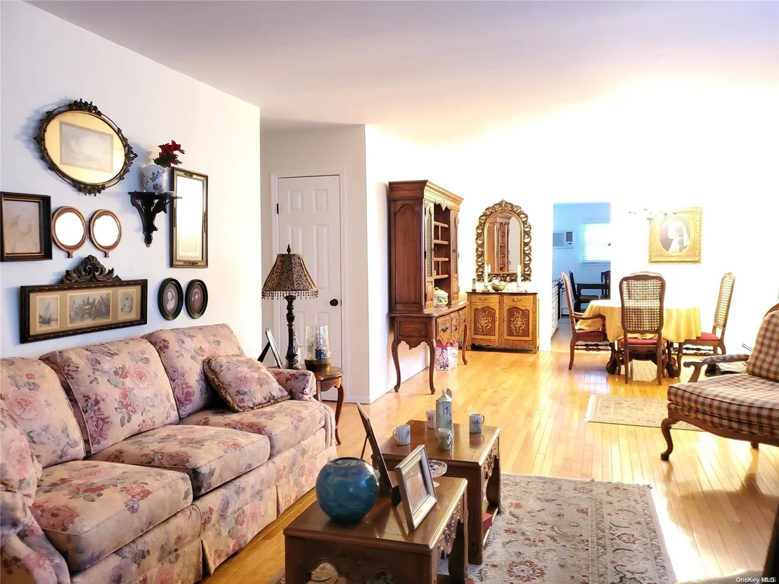 Photo of 10 Dorian Lane