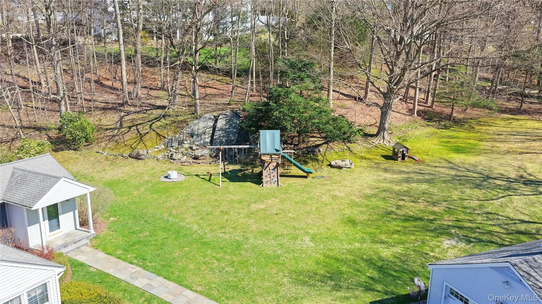 Photo of 6 Spruce Hollow