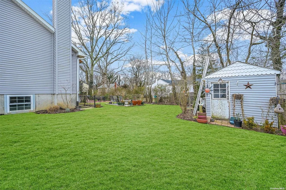 Photo of 182 Lynbrook Drive