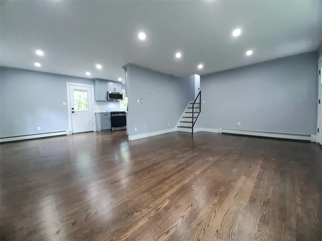 Photo of 495 Stanton Terrace