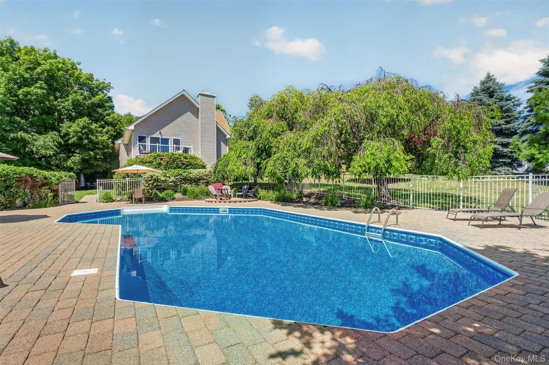 Photo of 201 Candlestick Hill Road