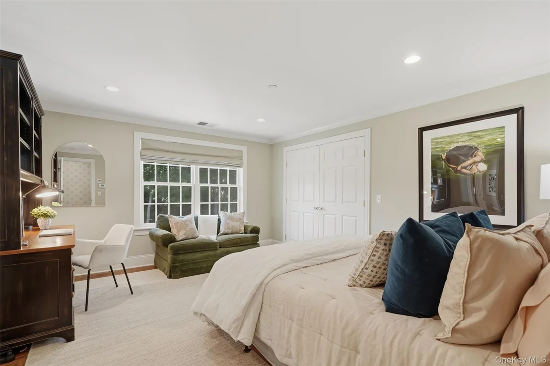 Photo of 81 Park Drive N