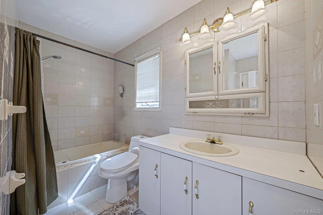Photo of 810 Anthony Drive