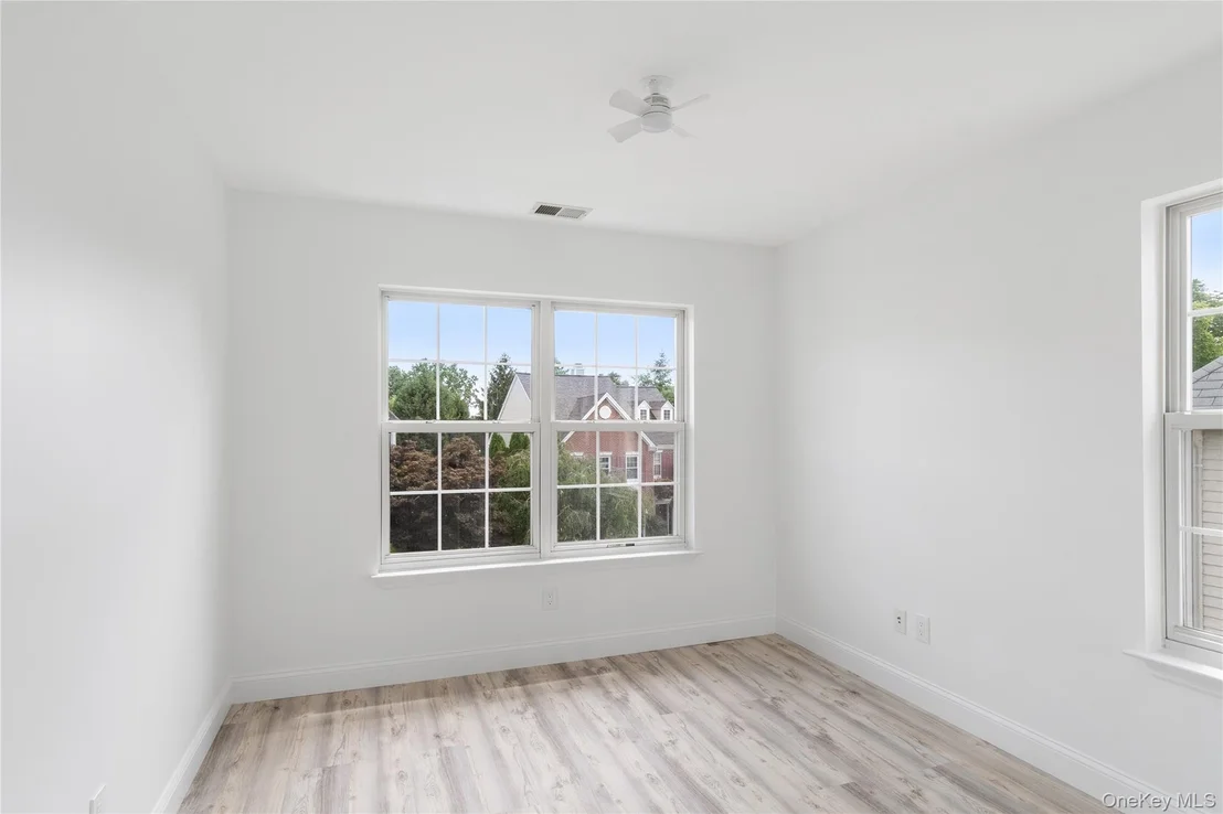 Photo of 132 Benefield Boulevard