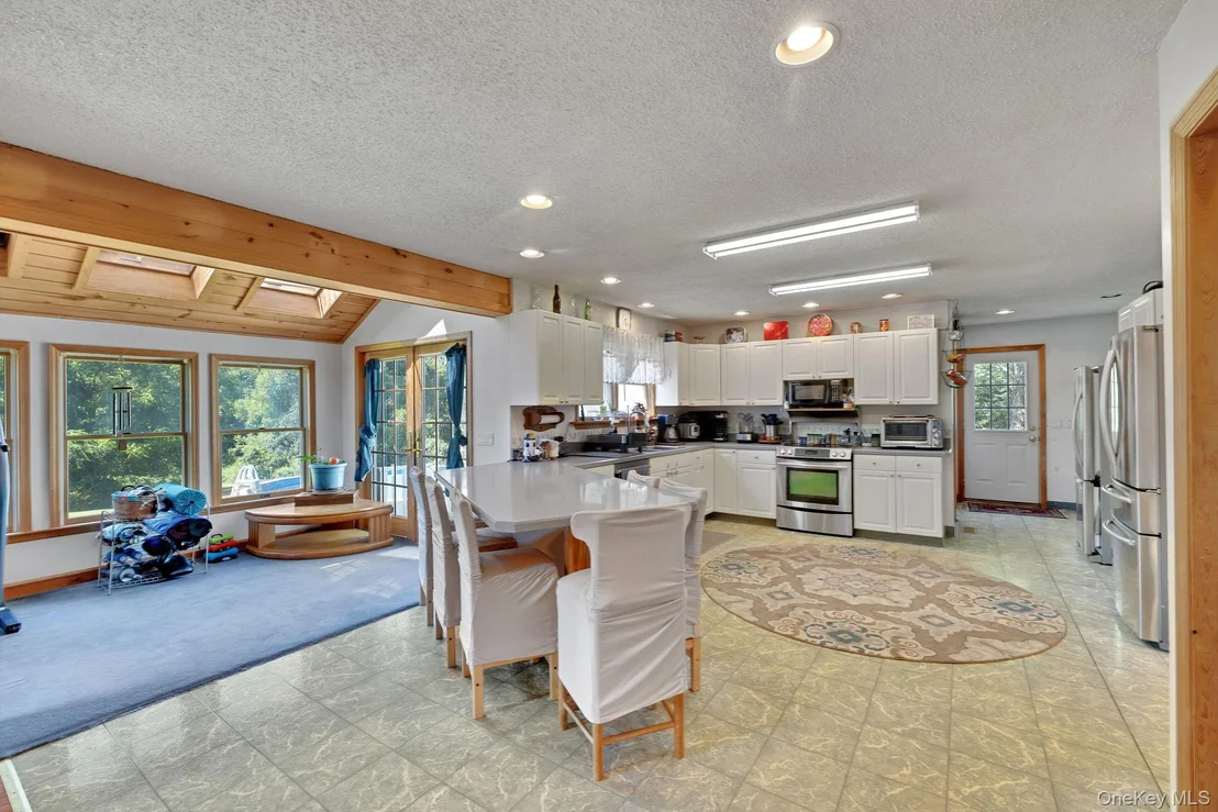 Photo of 19 Eagle Heights Place