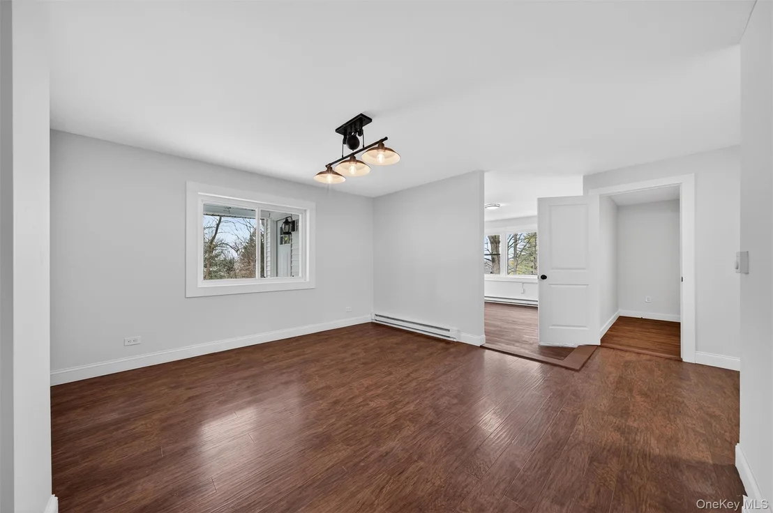 Photo of 8 Lawrence Lane