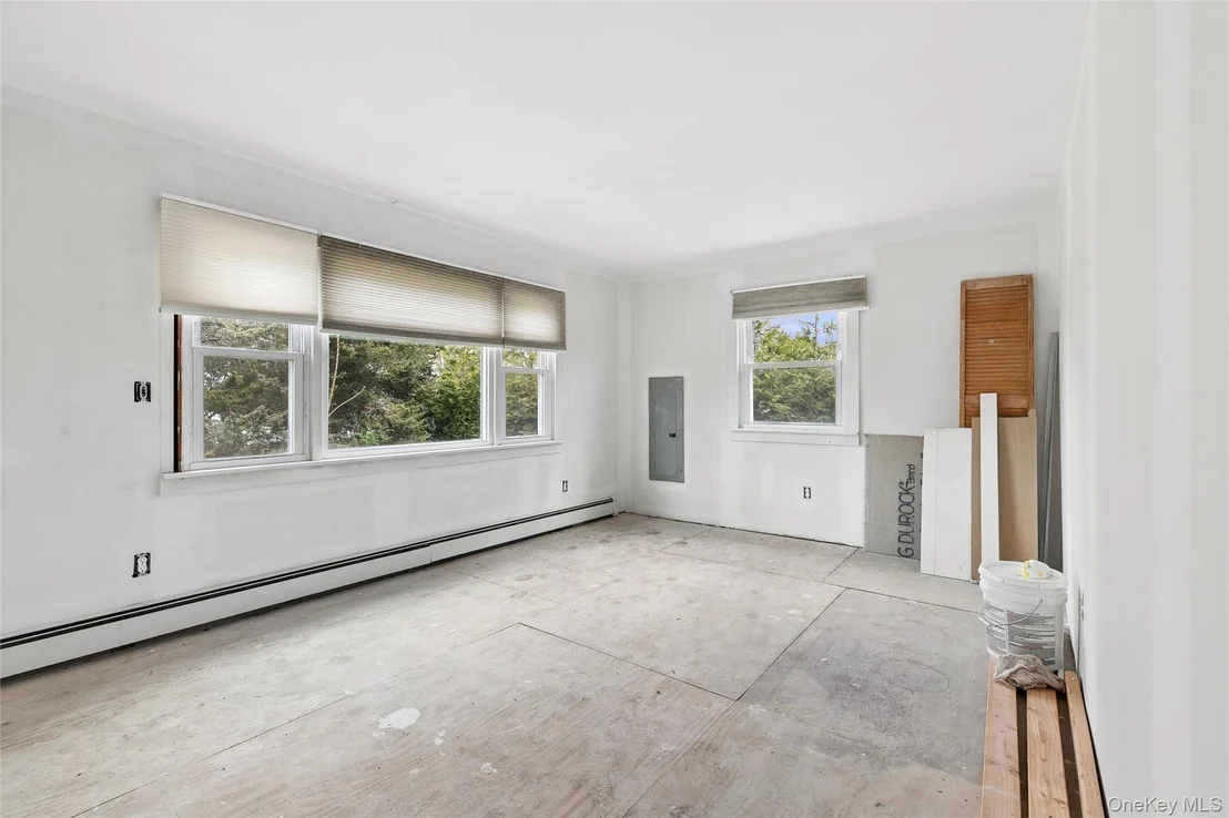 Photo of 56 Inlet Road W