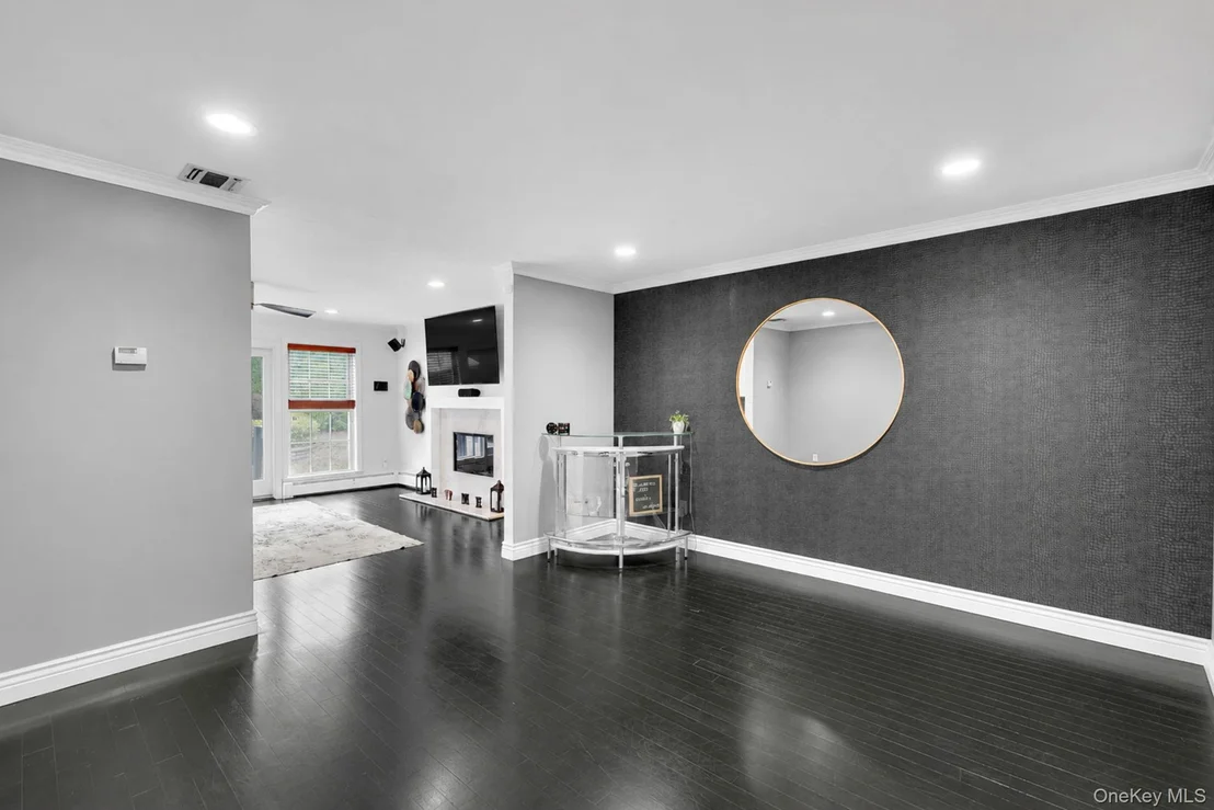 Photo of 1 Settler Drive