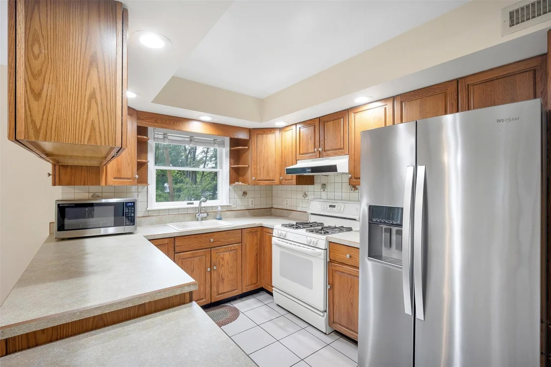 Photo of 7 Mailler Avenue