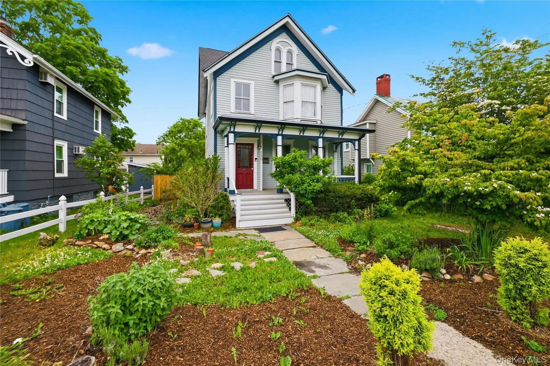 Photo of 186 Main Street