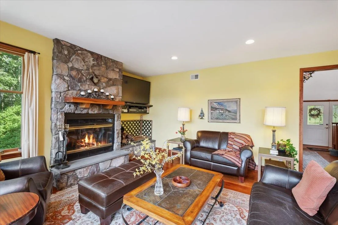 Photo of 1034 Route 292