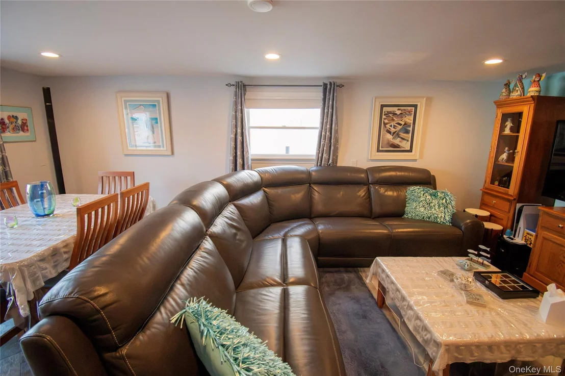 Photo of 3345 Parkway Drive