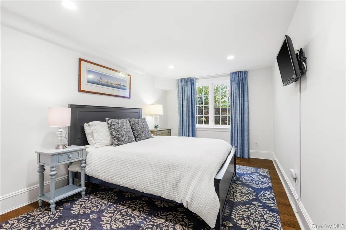 Photo of 30 Lindbergh Avenue